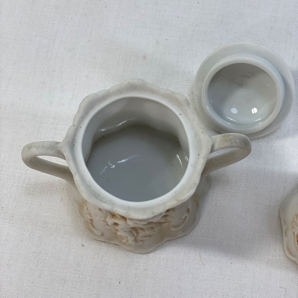 Vintage Lefton's Demitasse Sugar and Creamer Cherub Relief 215 Bisque Porcelain - Picture 5 of 10